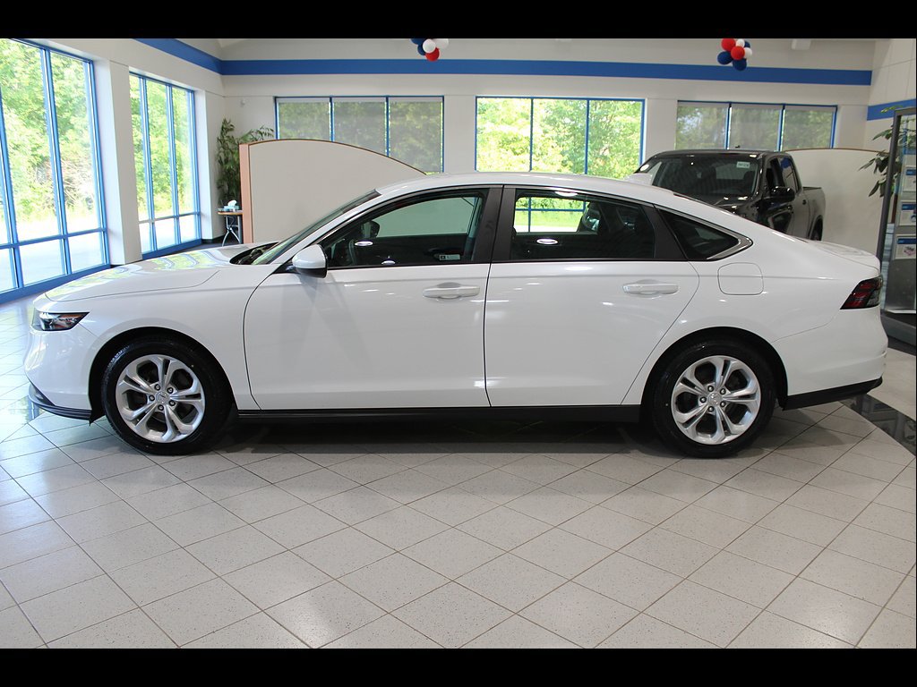 Certified 2023 Honda Accord LX image 8
