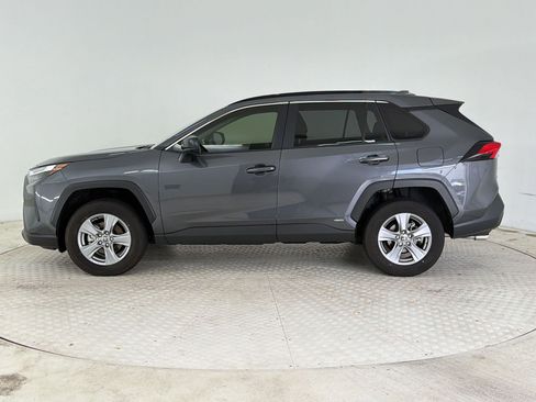 Used 2025 Toyota RAV4 LE AWD/4WD image 2
