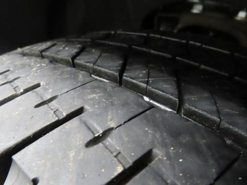 Used 2024 GMC Sierra 3500 SLT w/ SLT Premium Package image 8