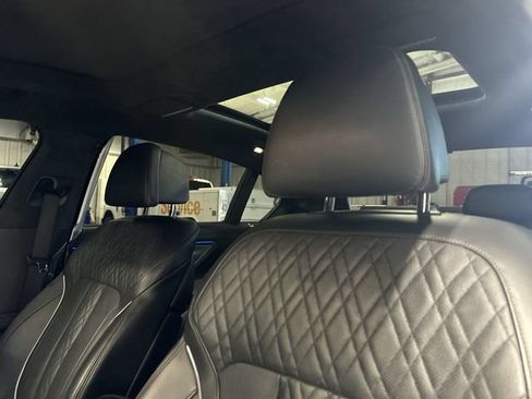 Used 2018 BMW 750i RWD image 20