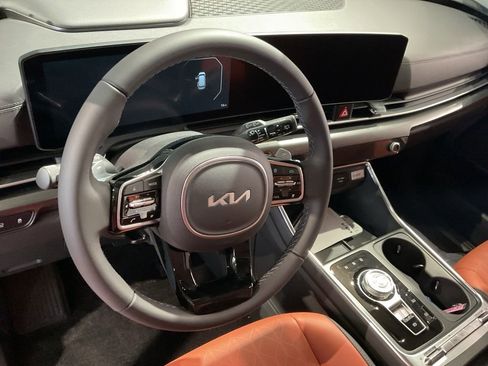 New 2026 Kia Carnival SX FWD image 12