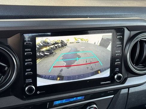 Used 2023 Toyota Tacoma TRD Off-Road image 18