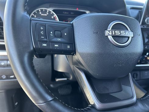 Used 2025 Nissan Rogue SV FWD image 20