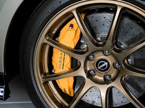 Used 2021 Nissan GT-R Premium AWD/4WD image 10