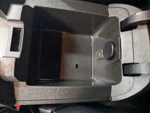 Used 2015 Chevrolet Camaro LT RWD image 19