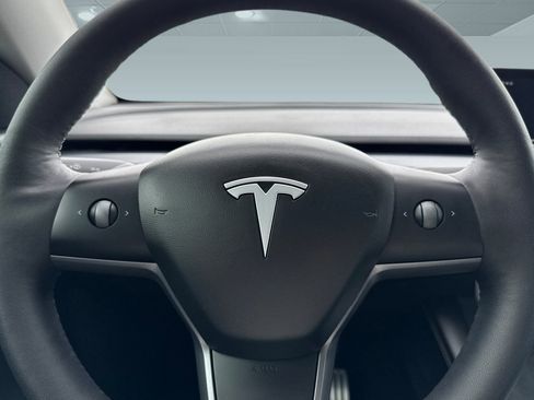 Used 2021 Tesla Model Y Performance image 13