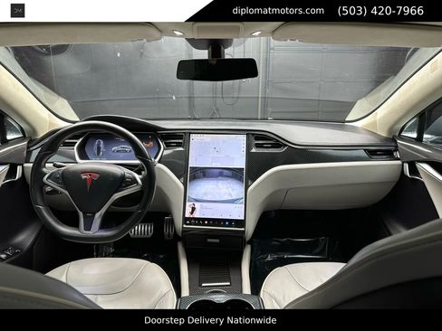 Used 2013 Tesla Model S Performance image 24