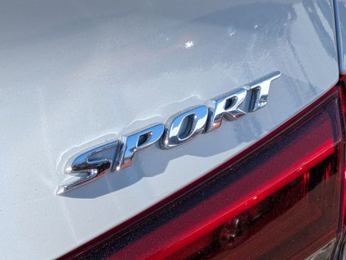 Used 2023 Honda Civic Sport image 29