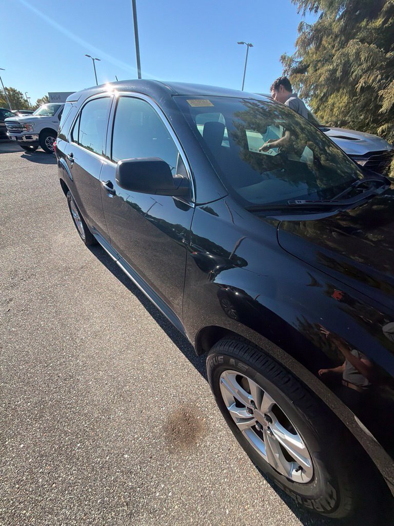 Used 2017 Chevrolet Equinox LS FWD image 4