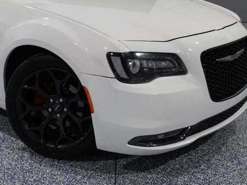 Used 2019 Chrysler 300 S image 2