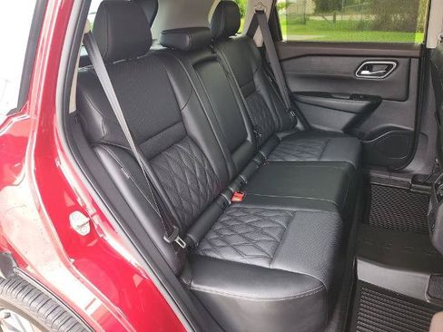 Certified 2023 Nissan Rogue Platinum w/ Platinum Premium Package FWD image 15