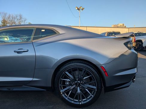 Used 2022 Chevrolet Camaro ZL1 image 4