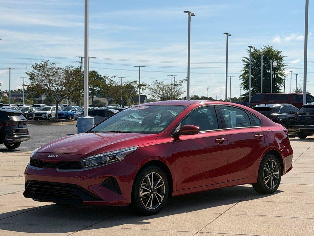 Used 2023 Kia Forte LXS FWD image 8