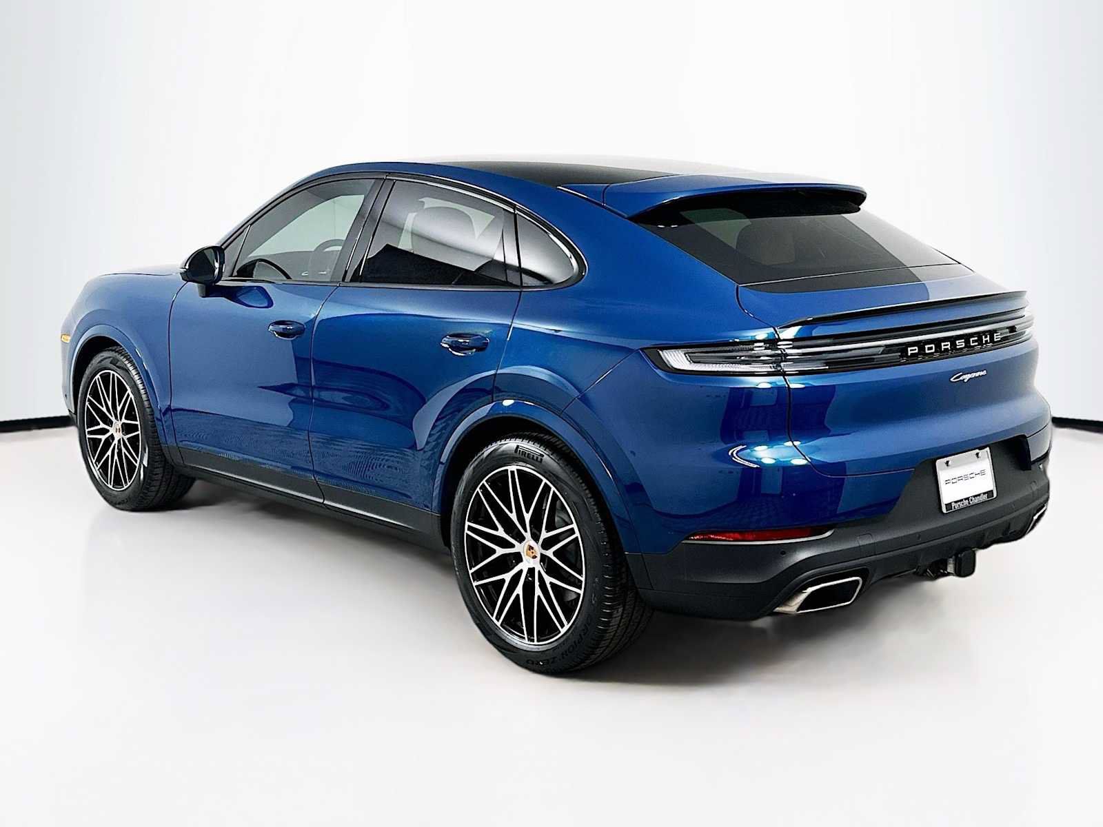 Used 2026 Porsche Cayenne Coupe AWD/4WD image 3