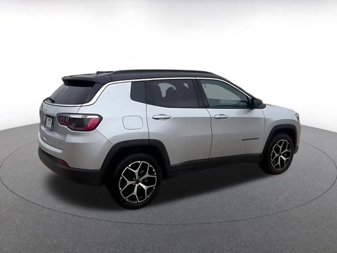 Used 2025 Jeep Compass Limited AWD/4WD image 14