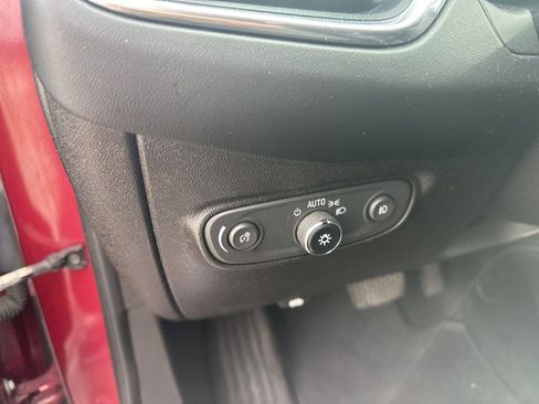 Used 2019 Chevrolet Equinox Premier AWD/4WD image 10