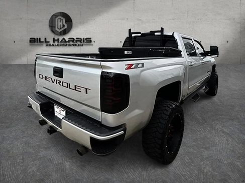 Used 2018 Chevrolet Silverado 1500 LT w/ All Star Edition AWD/4WD image 6
