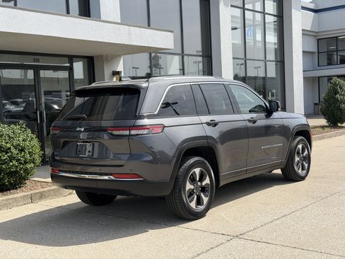 Used 2022 Jeep Grand Cherokee Limited 4xe AWD/4WD image 4