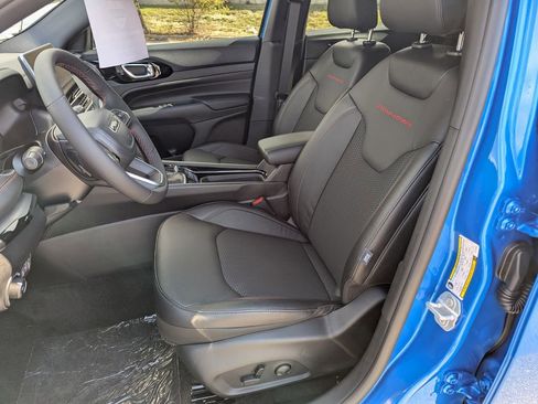 New 2026 Jeep Compass Trailhawk image 12