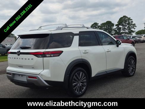 Used 2024 Nissan Pathfinder SL w/ SL Premium Package FWD image 6