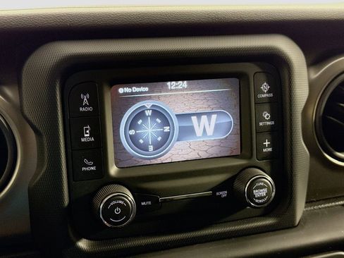 Used 2018 Jeep Wrangler Sport image 36