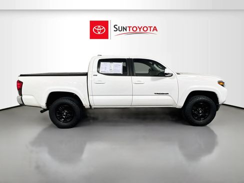 Used 2021 Toyota Tacoma SR5 RWD image 2