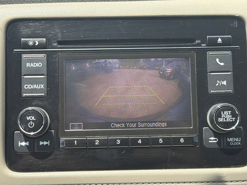 Used 2018 Honda HR-V LX image 27