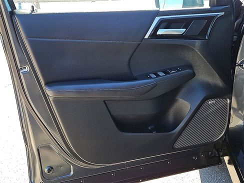 Used 2025 Mitsubishi Outlander SE image 19