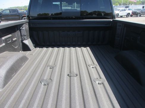 New 2026 GMC Sierra 2500 AT4X w/ AT4X AEV Edition AWD/4WD image 7