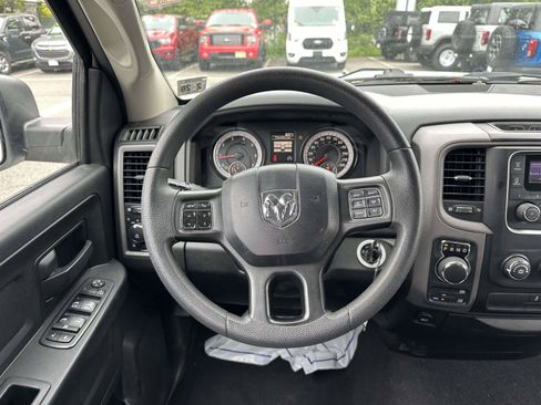 Used 2019 RAM 1500 Express AWD/4WD image 11