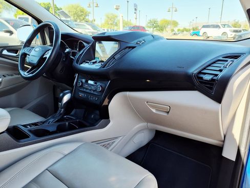 Certified 2019 Ford Escape Titanium image 10