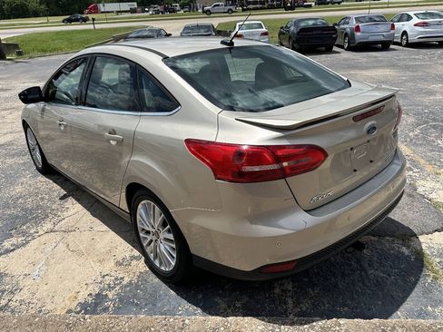 Used 2017 Ford Focus Titanium FWD image 6