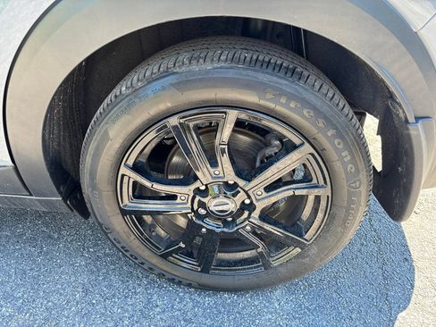 Used 2024 Nissan Kicks SR w/ SR Premium Package FWD image 33