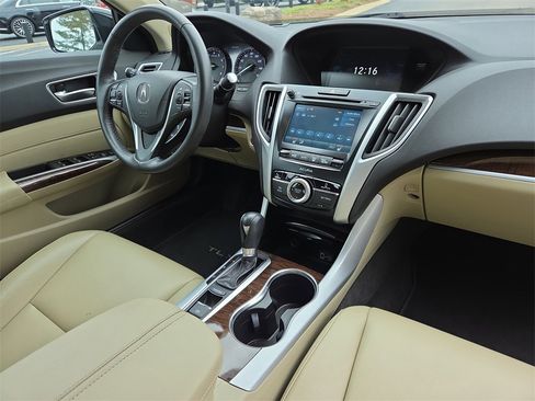 Used 2019 Acura TLX image 16