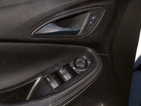 Used 2022 Buick Encore GX Select image 11