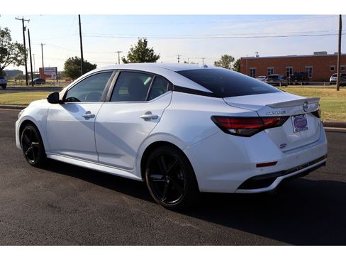 Used 2024 Nissan Sentra SR FWD image 14