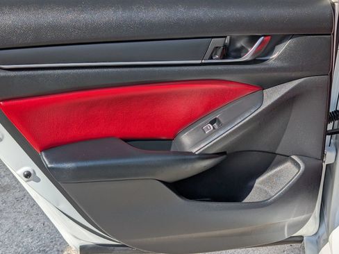 Used 2018 Honda Accord Sport image 32