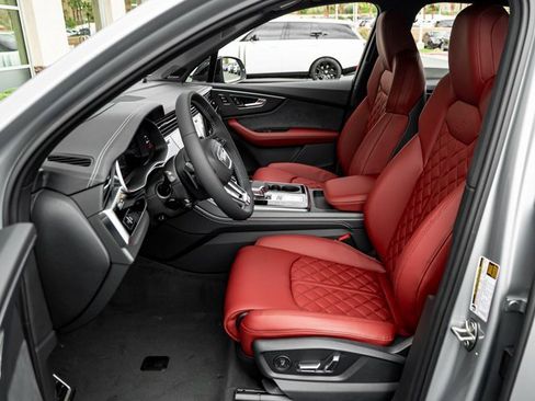 New 2026 Audi SQ7 Prestige image 13
