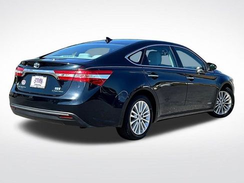 Used 2015 Toyota Avalon Limited w/ Technology Package FWD image 6