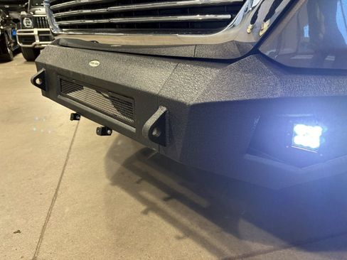 Used 2022 RAM 1500 Laramie AWD/4WD image 9