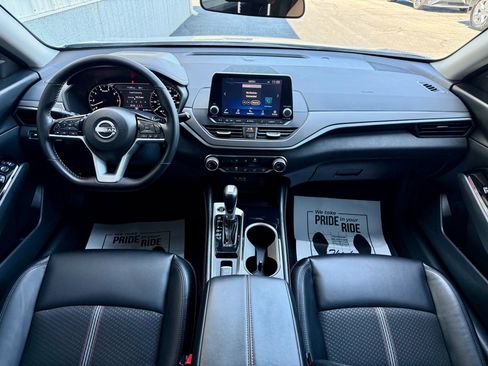 Used 2025 Nissan Altima 2.5 SR AWD/4WD image 16