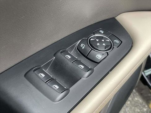 Used 2022 Lincoln Nautilus Reserve w/ Equipment Group 201A image 17