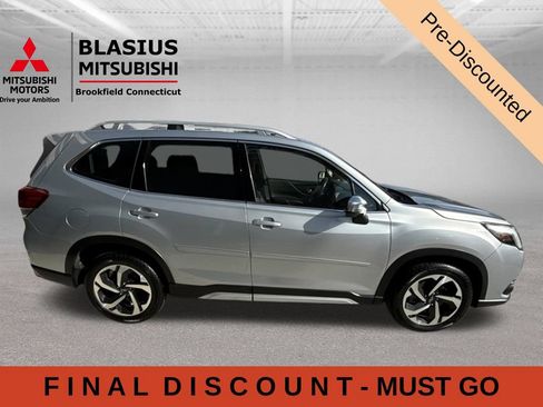 Used 2023 Subaru Forester Touring AWD/4WD image 9