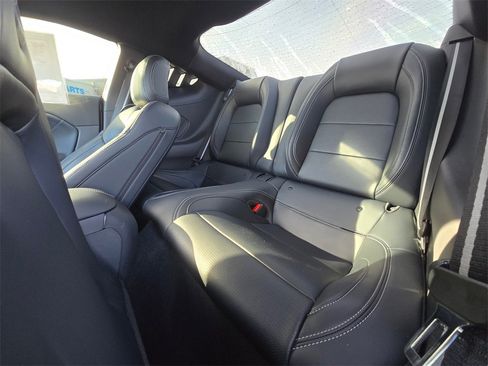 Used 2025 Ford Mustang GT Premium image 7