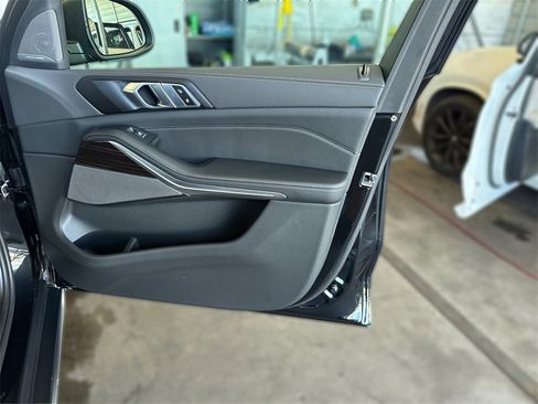 New 2026 BMW X5 xDrive40i w/ Climate Comfort Package image 27