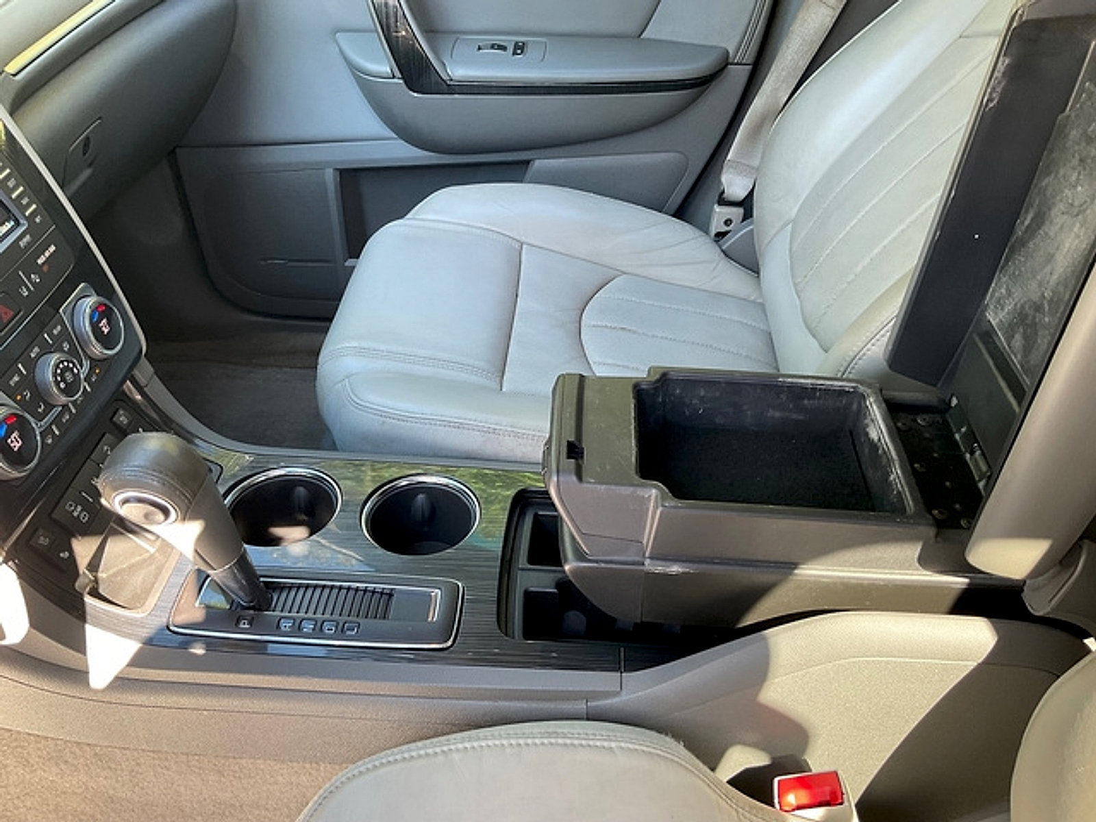 Used 2016 Chevrolet Traverse LTZ FWD image 29