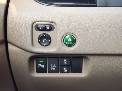 Used 2018 Honda Pilot Elite image 27