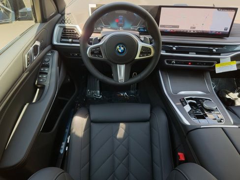 New 2026 BMW X5 xDrive50e w/ M Sport Package image 18