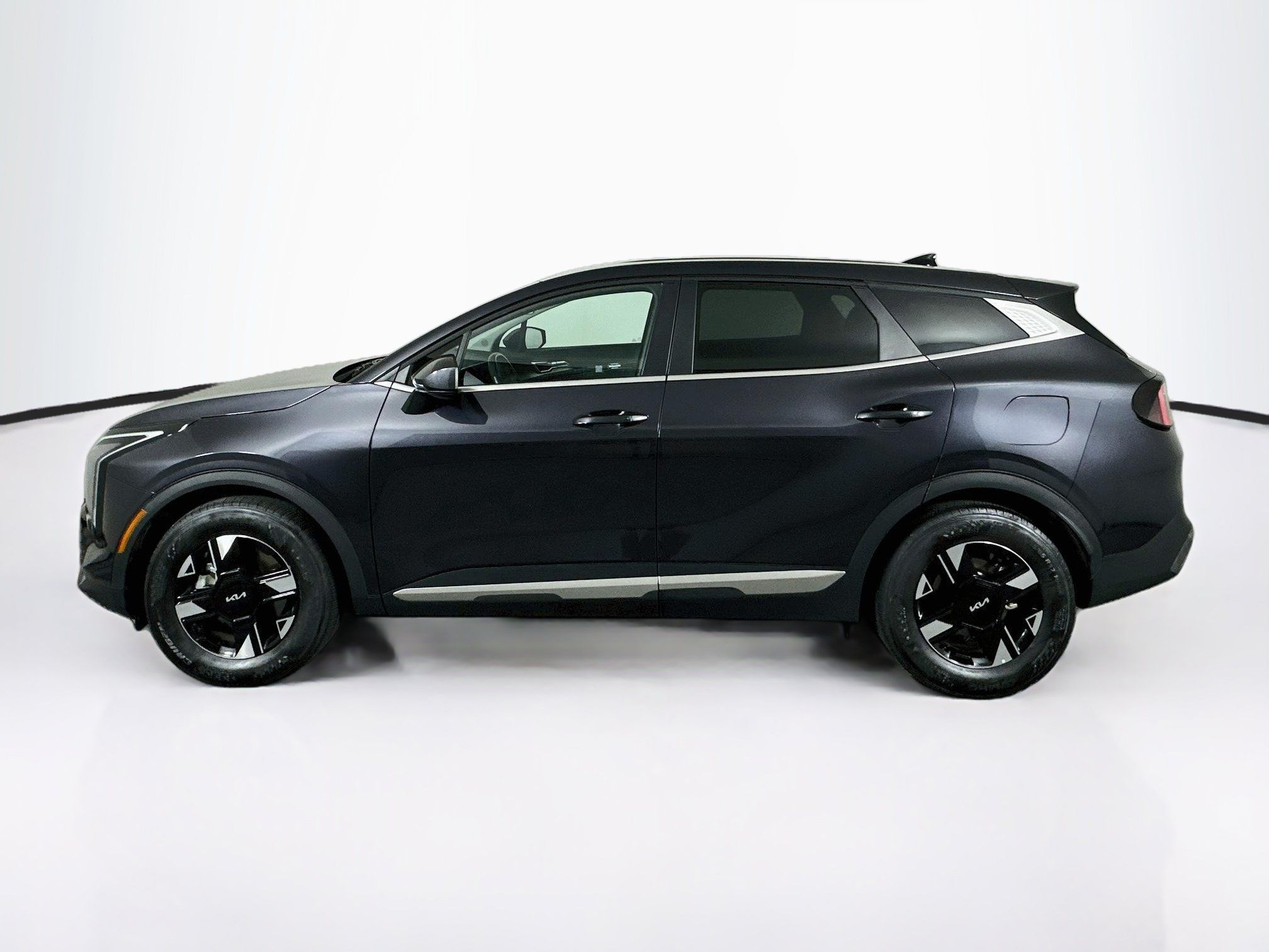 Used 2026 Kia Sportage LX FWD image 4