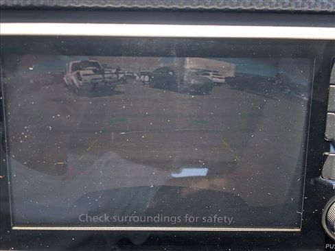 Used 2019 Nissan Kicks SV image 14